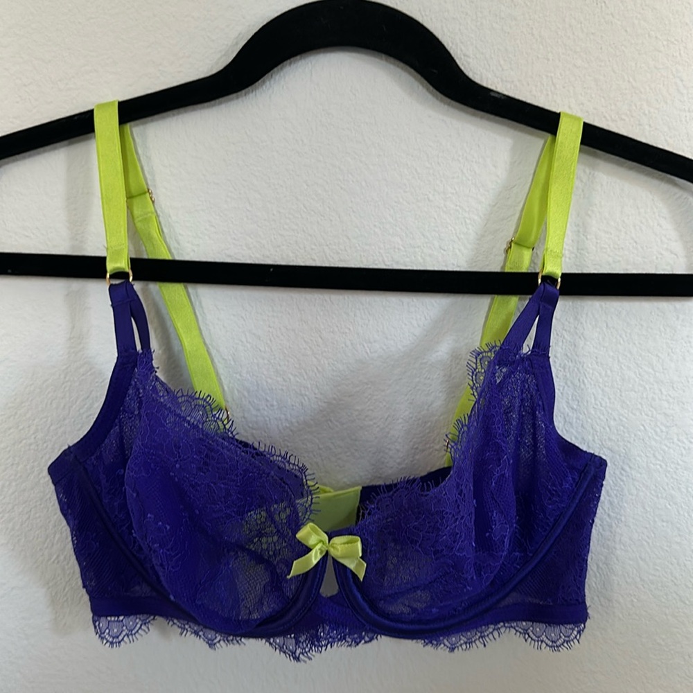 Women’s Victoria’s Secret Bra